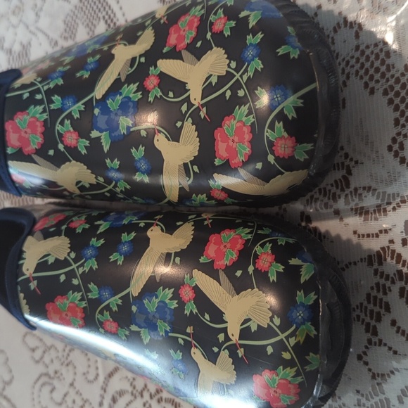 Western chief garden clogs floral hummingbirds size 9 - Picture 5 of 5
